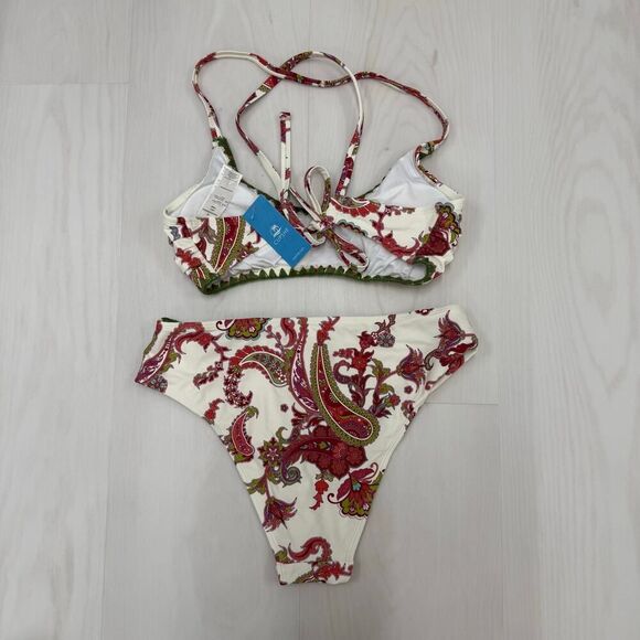Sunshine Paisley CrossBack Bikini
Bralette & Standard Bottoms Set💕 - Picture 5 of 6